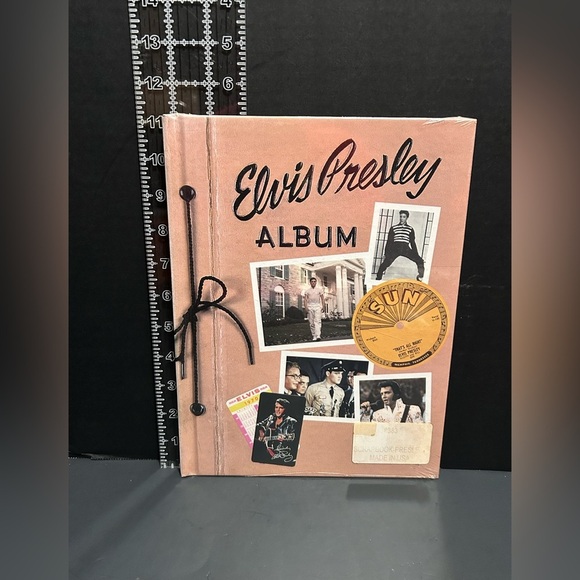 ELVIS PRESLEY ALBUM 25th ANNIVERSARY EDITION HARDCOVER BOOK New Sealed - Picture 4 of 5
